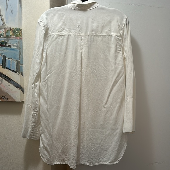 Bella Dahl distressed button down. - Picture 5 of 5